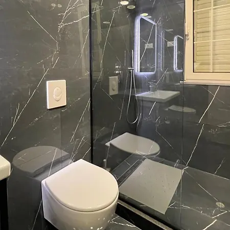 90 Boutique טיראנה