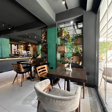 90 Boutique Hotel 4*
